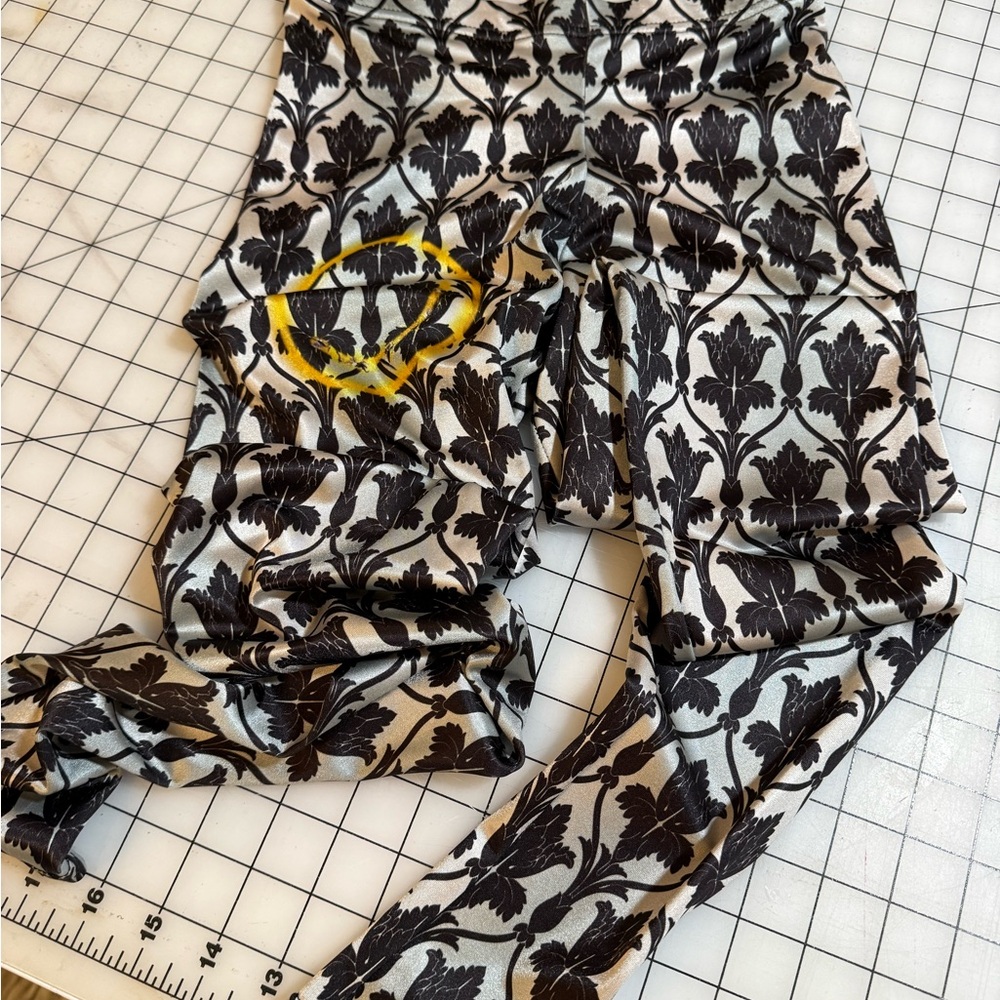 Sherlock Wallpaper print leggings size M
